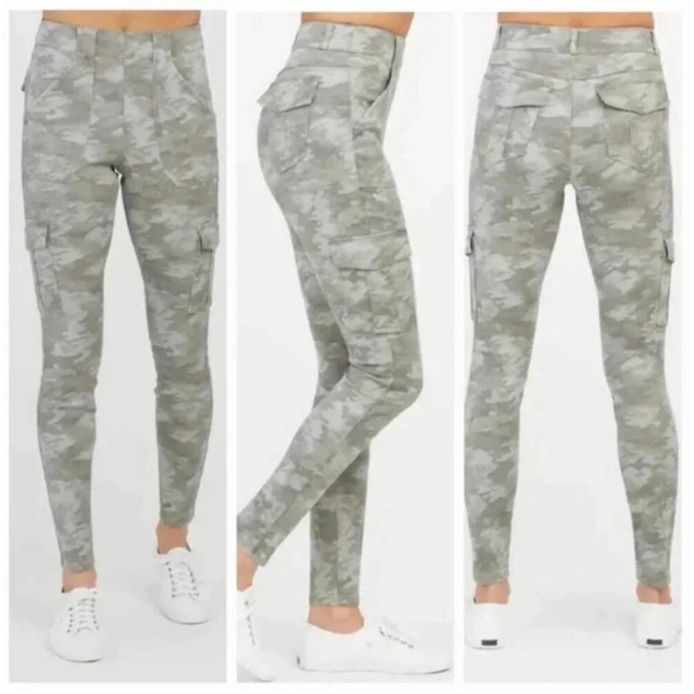 Spanx High Waisted Stretch Twill Ankle Cargo Pant Stone Wash Camo Green Grey L